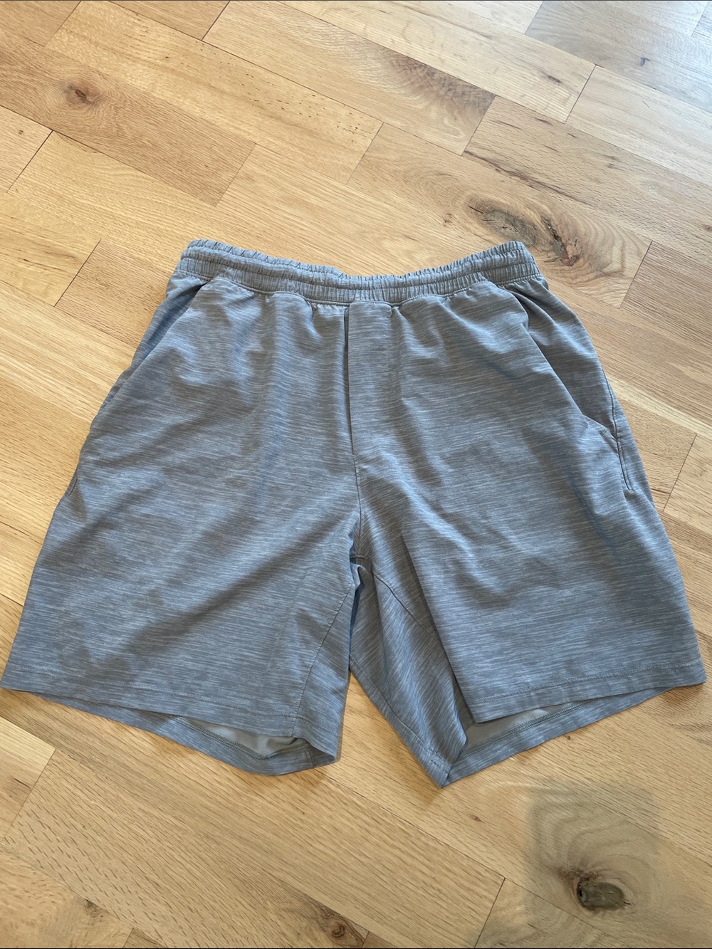 Men's Lululemon Gray Athletic Shorts - Comfortable Everyday Wear